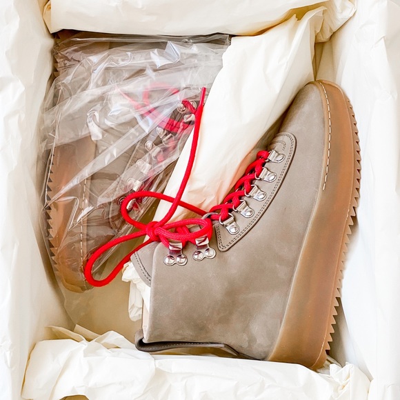 Fear of God Woman’s “hiking” boots. Leather made in Italy. - Picture 2 of 6